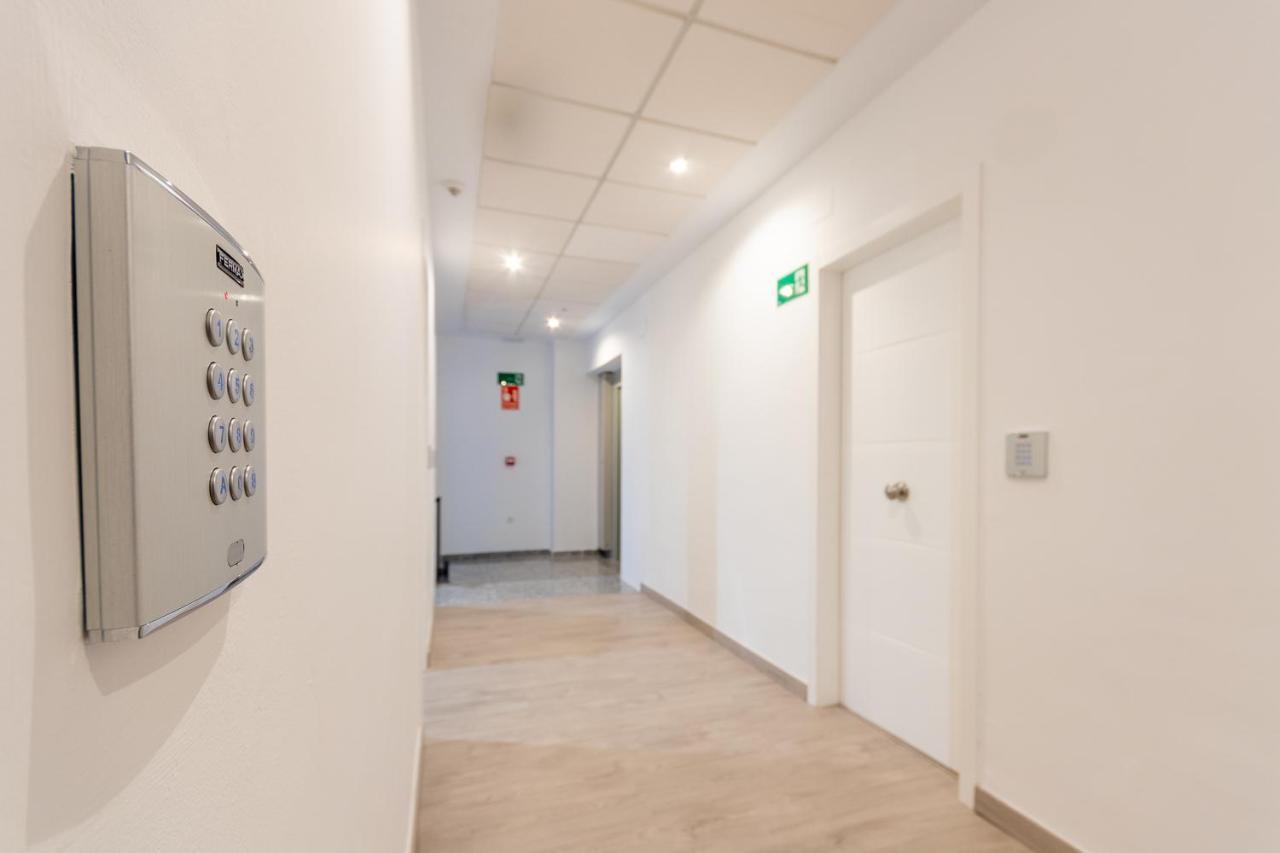 Catedral Apartamentos Parking 梅里达 外观 照片